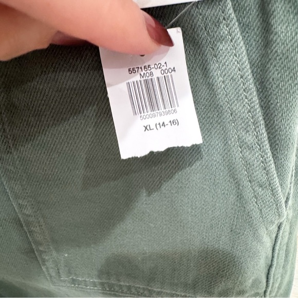 NWT Old navy girls above the knee cargo short ❤️ - Picture 4 of 4